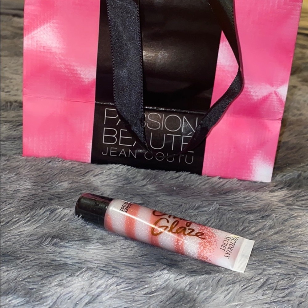 COPY - VS lip gloss